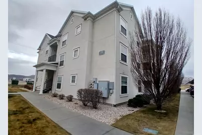 11782 S Currant Dr #102, South Jordan, UT 84009 - Photo 2