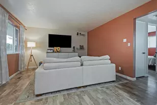 2033 E 2700 S, Salt Lake City, UT 84109 - Photo 4