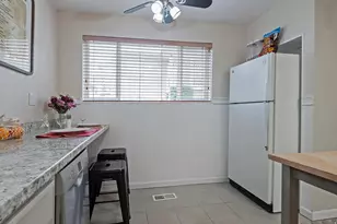 2033 E 2700 S, Salt Lake City, UT 84109 - Photo 12