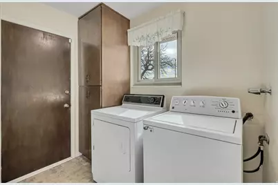 1427 W Stern Dr, Taylorsville, UT 84123 - Photo 16