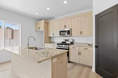 141 S 940 E, Santaquin, UT 84655 - Photo 4