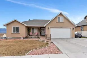 2394 S Palomino Dr, Saratoga Springs, UT 84045 - Photo 2