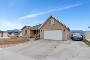 2394 S Palomino Dr, Saratoga Springs, UT 84045 - Photo 42