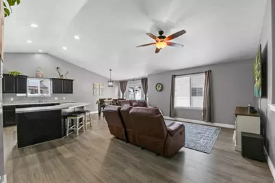 5652 S Chama Way, West Valley, UT 84118 - Photo 4