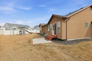 5652 S Chama Way, West Valley, UT 84118 - Photo 32