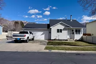 870 S Sunflower Dr W, Ogden, UT 84404 - Photo 1