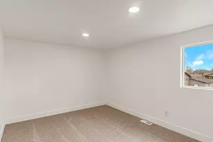 6095 S 2600 W, Roy, UT 84067 - Photo 30