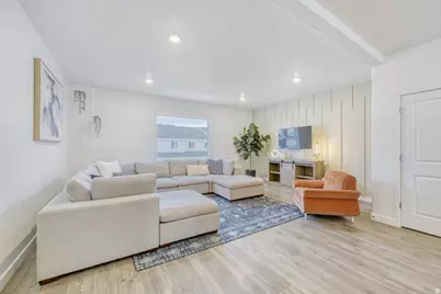 978 E Drifter Ln, Saratoga Springs, UT 84045 - Photo 2