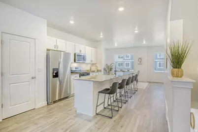 978 E Drifter Ln, Saratoga Springs, UT 84045 - Photo 4