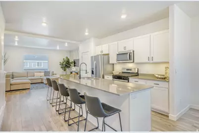 978 E Drifter Ln, Saratoga Springs, UT 84045 - Photo 2