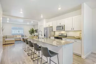 978 E Drifter Ln, Saratoga Springs, UT 84045 - Photo 2