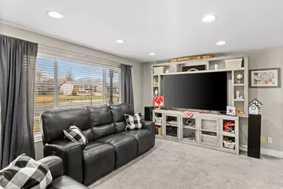 1115 W 550 S, Layton, UT 84041 - Photo 10