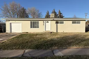 296 W 1550 N, Sunset, UT 84015 - Photo 2