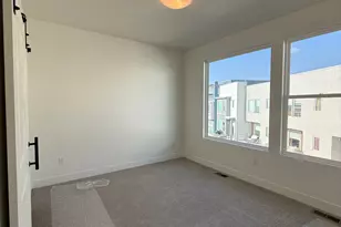 1484 W Kiera Ct, Farmington, UT 84025 - Photo 10