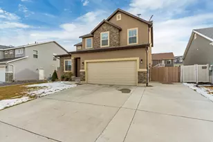 370 Stone Hollow Dr, Santaquin, UT 84655 - Photo 2