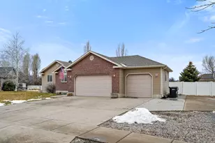 939 W Nibley Parkway, Nibley, UT 84321 - Photo 2