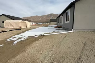 2349 E Sego Liliy Dr, Eagle Mountain, UT 84005 - Photo 24