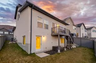 921 N Evelyn St, Farmington, UT 84025 - Photo 2