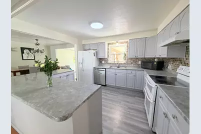 685 Lavina Dr, South Ogden, UT 84403 - Photo 10