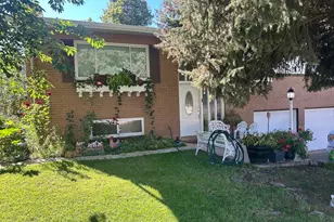 685 Lavina Dr, South Ogden, UT 84403 - Photo 2