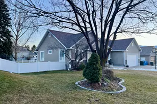 216 W 225 S, Providence, UT 84332 - Photo 2