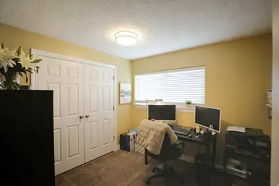 10564 S Weeping Willow Dr E, Sandy, UT 84070 - Photo 14