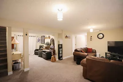 10564 S Weeping Willow Dr E, Sandy, UT 84070 - Photo 16