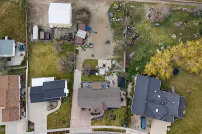 10564 S Weeping Willow Dr E, Sandy, UT 84070 - Photo 4