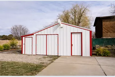 10564 S Weeping Willow Dr E, Sandy, UT 84070 - Photo 28