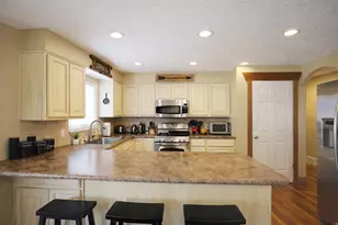 10564 S Weeping Willow Dr E, Sandy, UT 84070 - Photo 8