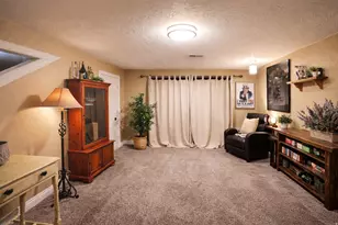 10564 S Weeping Willow Dr E, Sandy, UT 84070 - Photo 16