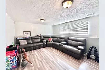 1498 W 1850 N, Layton, UT 84041 - Photo 10