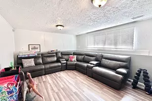 1498 W 1850 N, Layton, UT 84041 - Photo 10