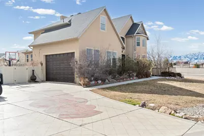 122 E Box Elder Dr, Grantsville, UT 84029 - Photo 4
