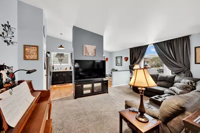 7947 S Linton Dr W, West Jordan, UT 84088 - Photo 4