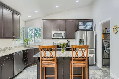 6474 S Silhouette Ln, West Valley, UT 84081 - Photo 10