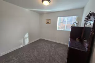 116 E Resaca Dr, Sandy, UT 84070 - Photo 14