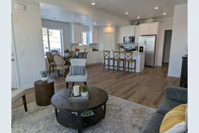 781 N Pheasantbrook Dr, Centerville, UT 84014 - Photo 2