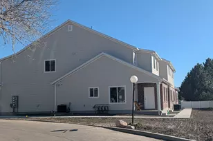 781 N Pheasantbrook Dr, Centerville, UT 84014 - Photo 2