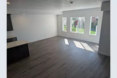 775 N Pheasantbrook Dr, Centerville, UT 84014 - Photo 4