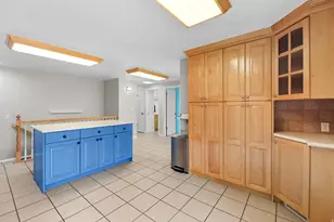 1139 E Hidden Valley Dr, Sandy, UT 84094 - Photo 14