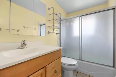 1139 E Hidden Valley Dr, Sandy, UT 84094 - Photo 10