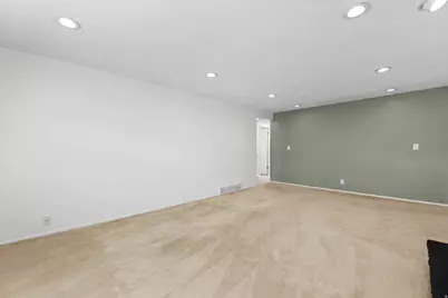 1139 E Hidden Valley Dr, Sandy, UT 84094 - Photo 4