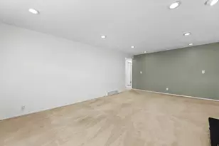 1139 E Hidden Valley Dr, Sandy, UT 84094 - Photo 4