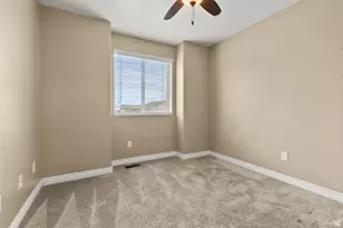 884 Willow Brook Ln, Pleasant View, UT 84404 - Photo 28