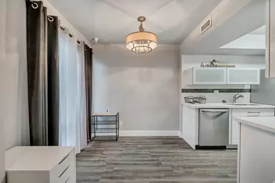 5189 S Gravenstein Park W, Murray, UT 84123 - Photo 2