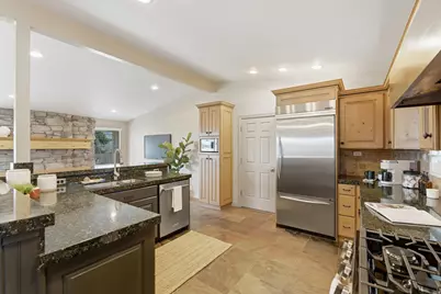 8651 S Mount Majestic Rd, Sandy, UT 84093 - Photo 10