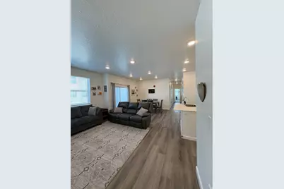 462 W 40 S #203, Providence, UT 84332 - Photo 6