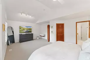 5037 S Cotton Tree Ln, Holladay, UT 84117 - Photo 10