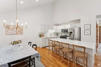 5037 S Cotton Tree Ln, Holladay, UT 84117 - Photo 6